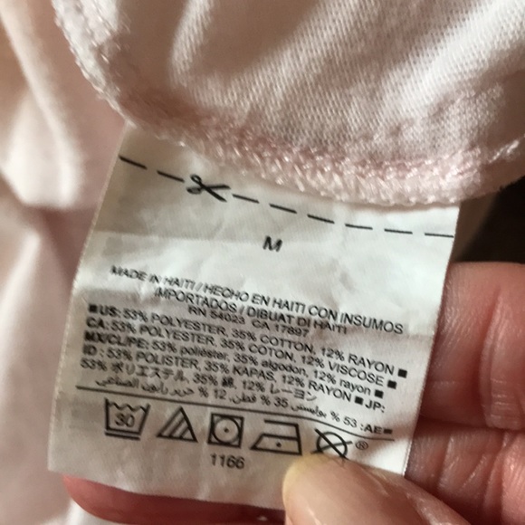 Old Navy tee - Picture 6 of 6